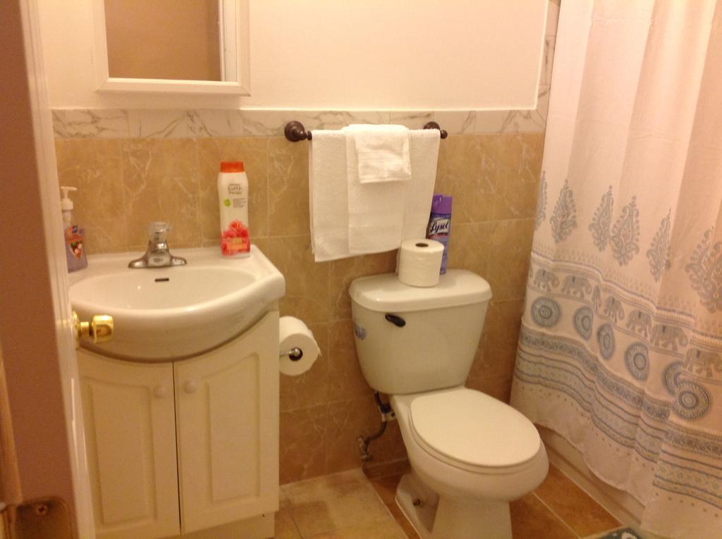 Mojoy Homesuites At Runyon Guest house Newark