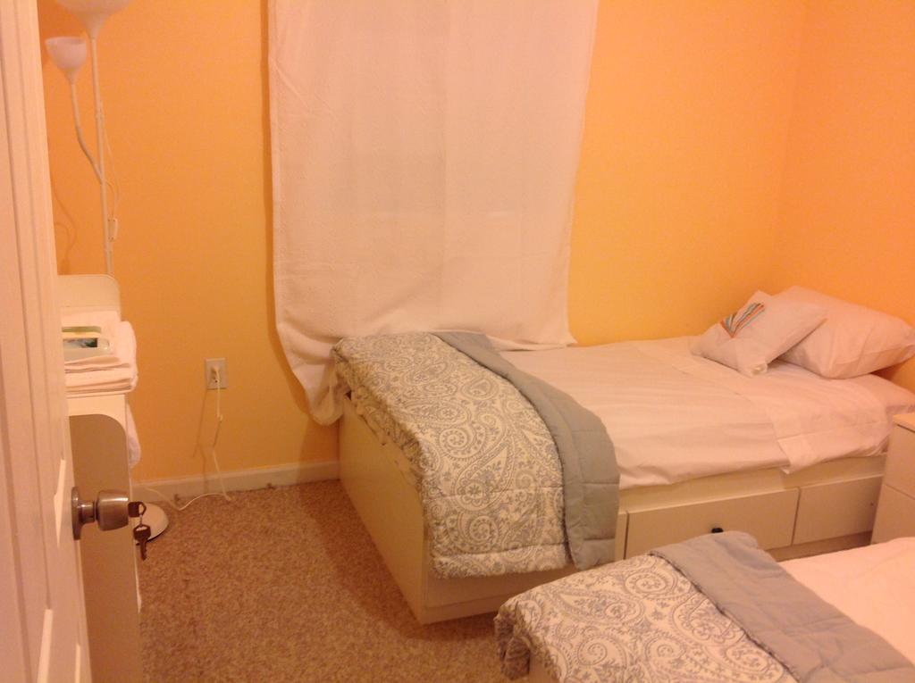 Guest house Mojoy Homesuites At Runyon