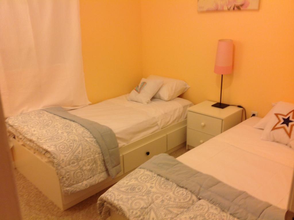 Guest house Mojoy Homesuites At Runyon