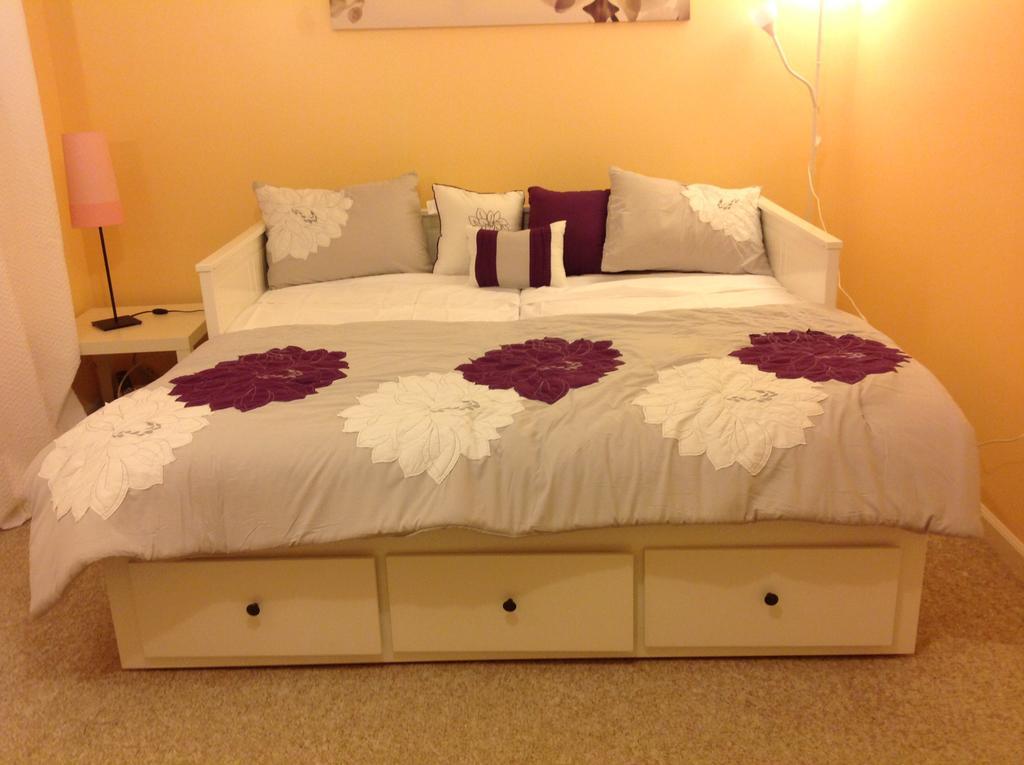 Mojoy Homesuites At Runyon Guest house *