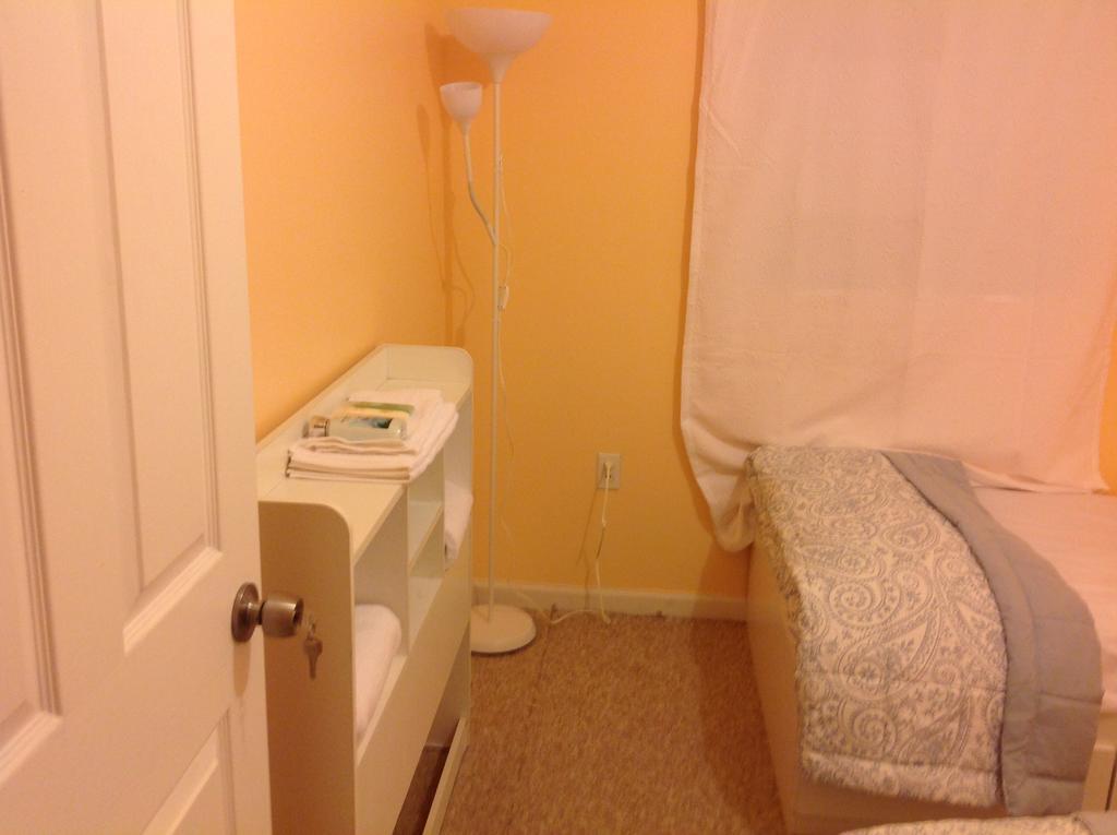 Guest house Mojoy Homesuites At Runyon