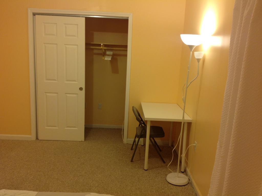 Mojoy Homesuites At Runyon * Newark