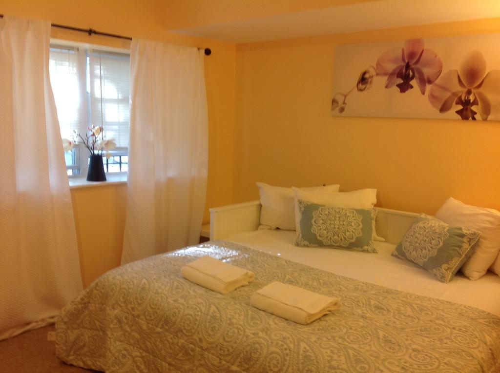 Mojoy Homesuites At Runyon *