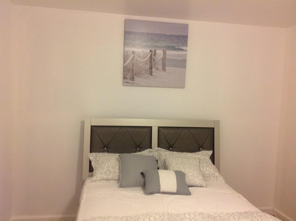 Mojoy Homesuites At Runyon Newark