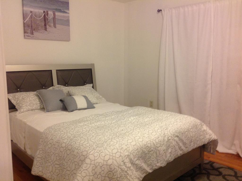 Mojoy Homesuites At Runyon *