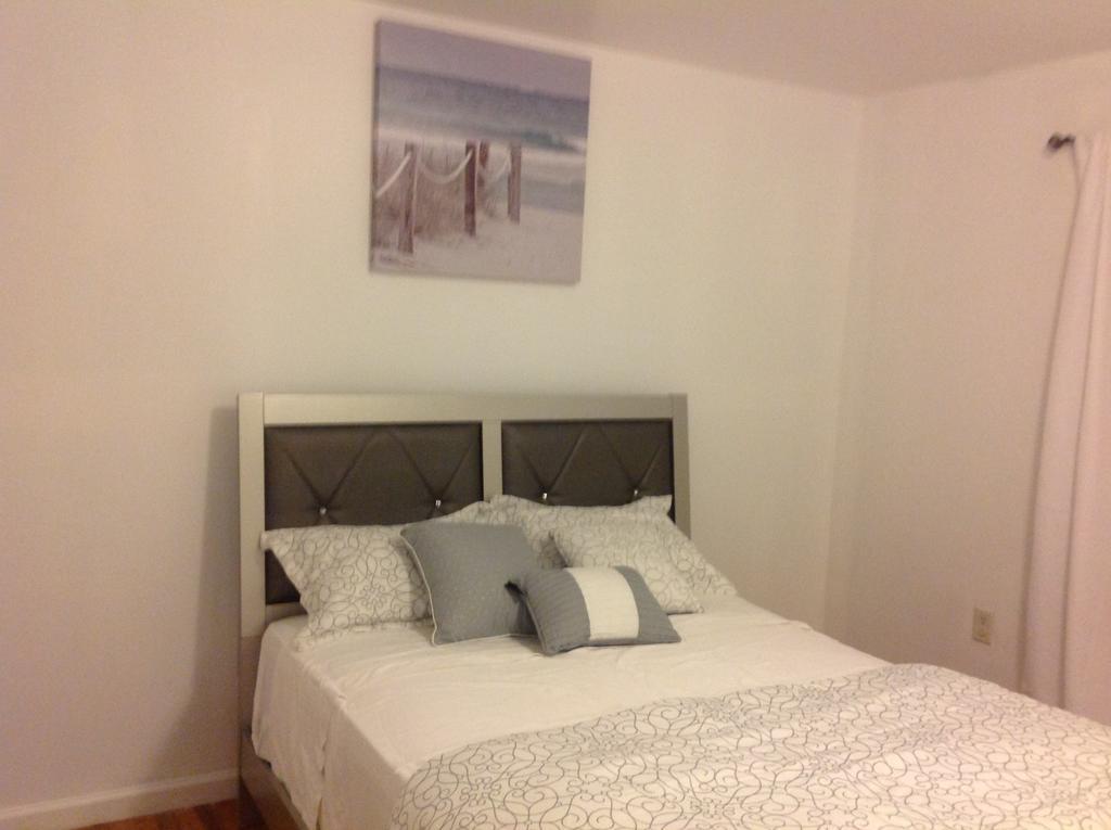 Mojoy Homesuites At Runyon Guest house Newark