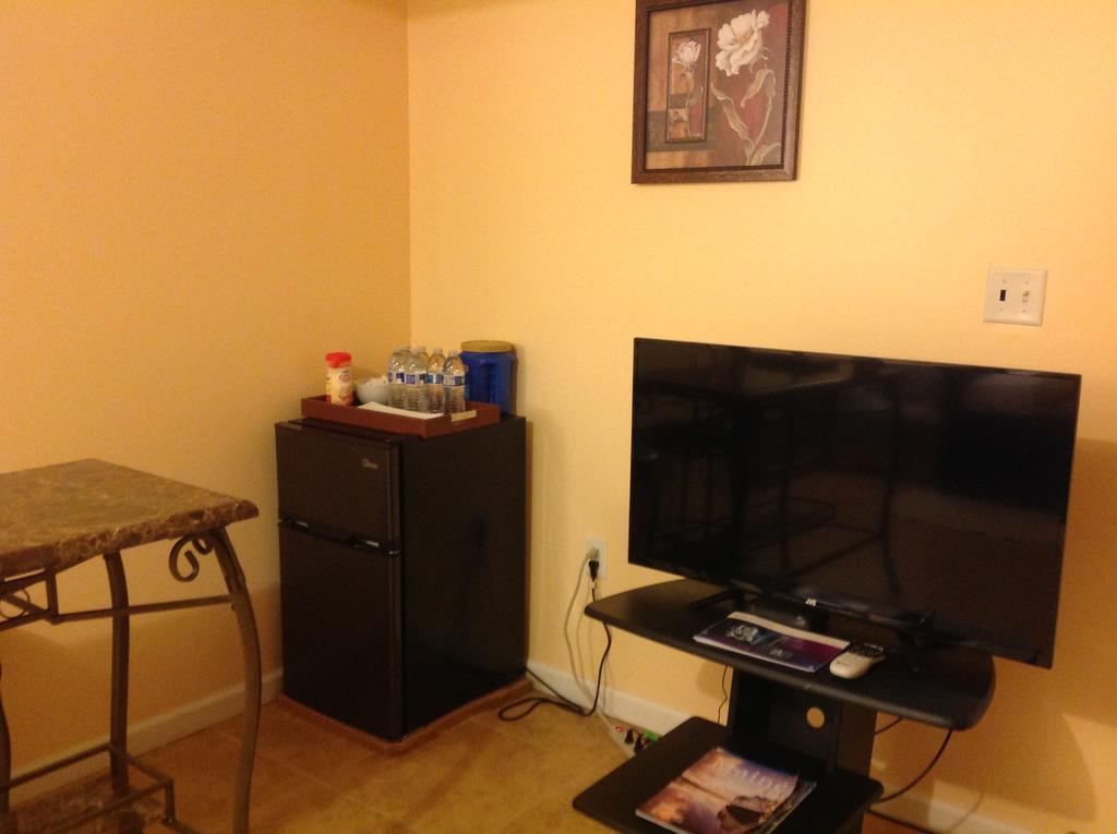 Mojoy Homesuites At Runyon * Newark
