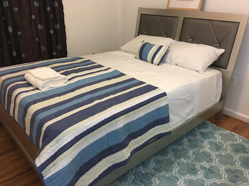 Mojoy Homesuites At Runyon Guest house Newark