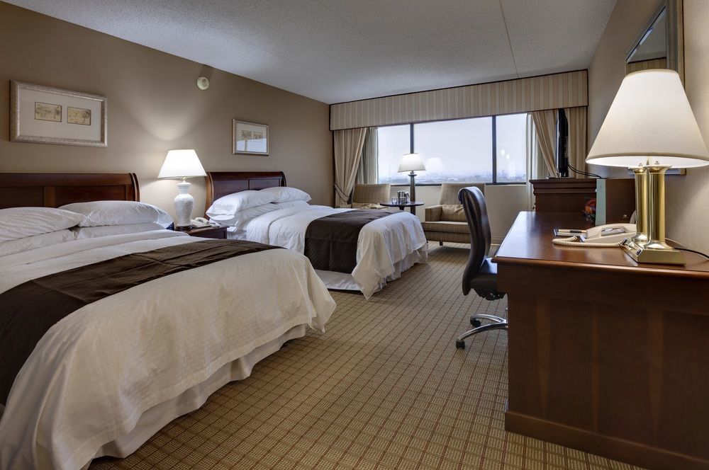 Doubletree By Hilton Airport 4*