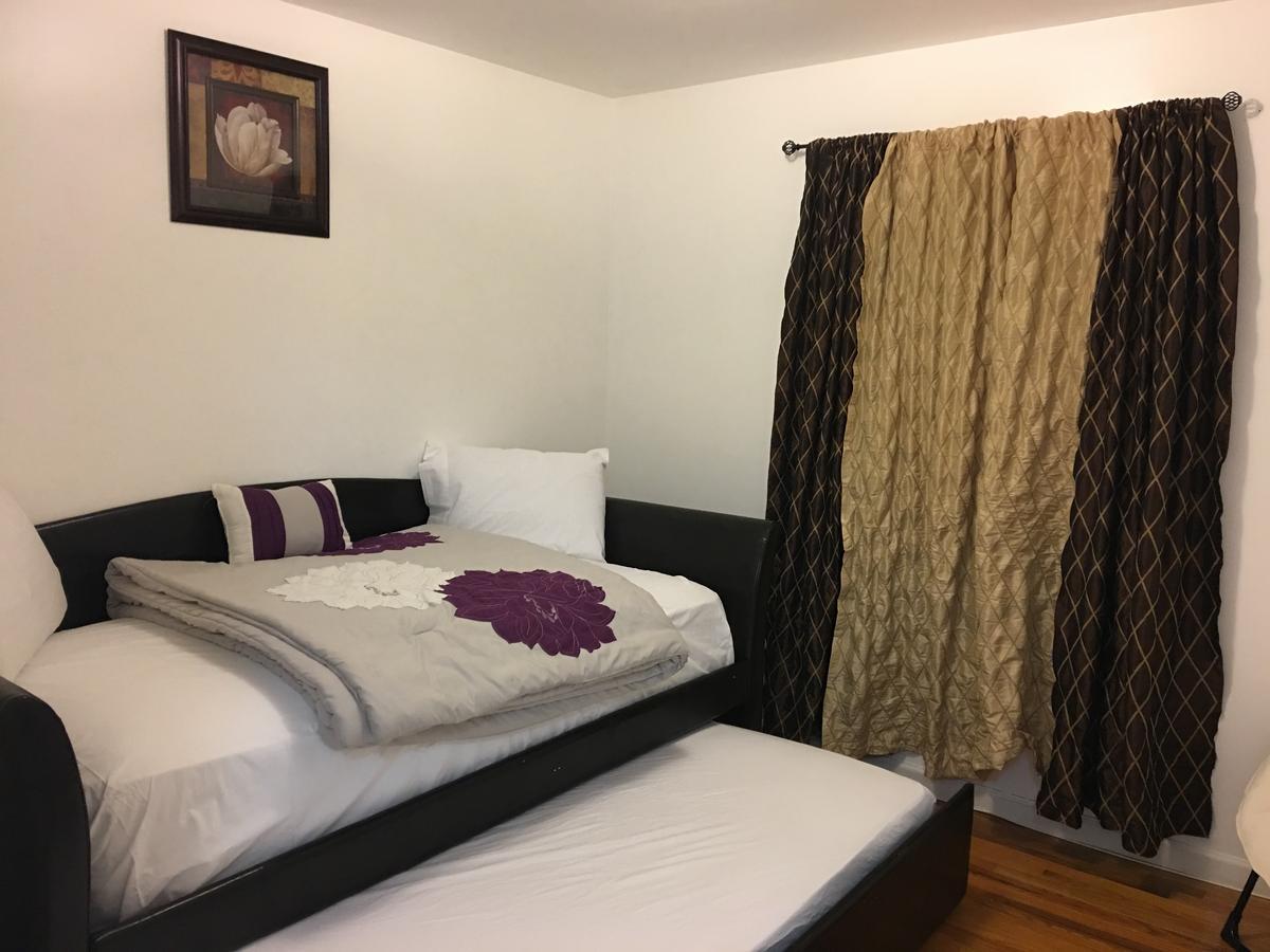 Guest house Mojoy Homesuites At Runyon *
