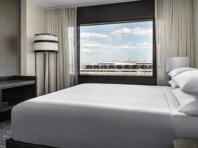 Liberty International Airport Marriott Hotel