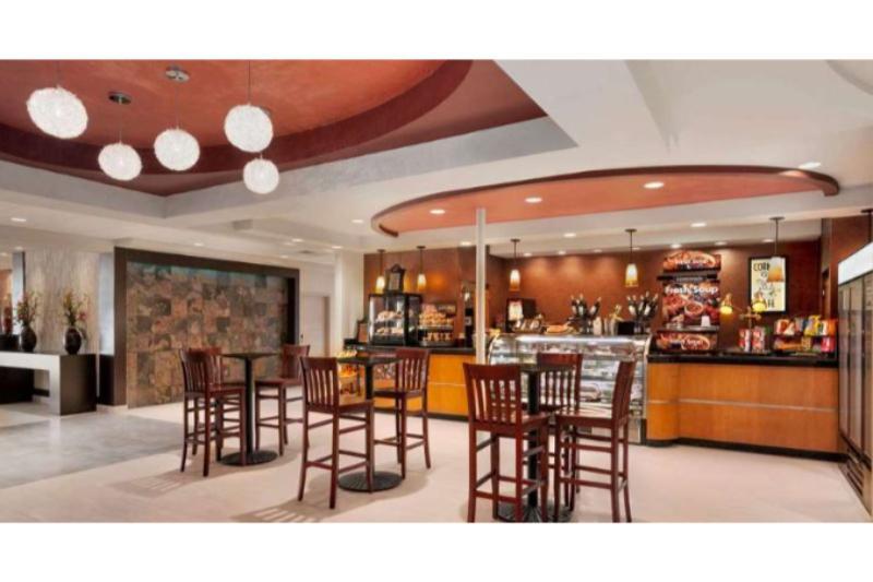International Airport 3*