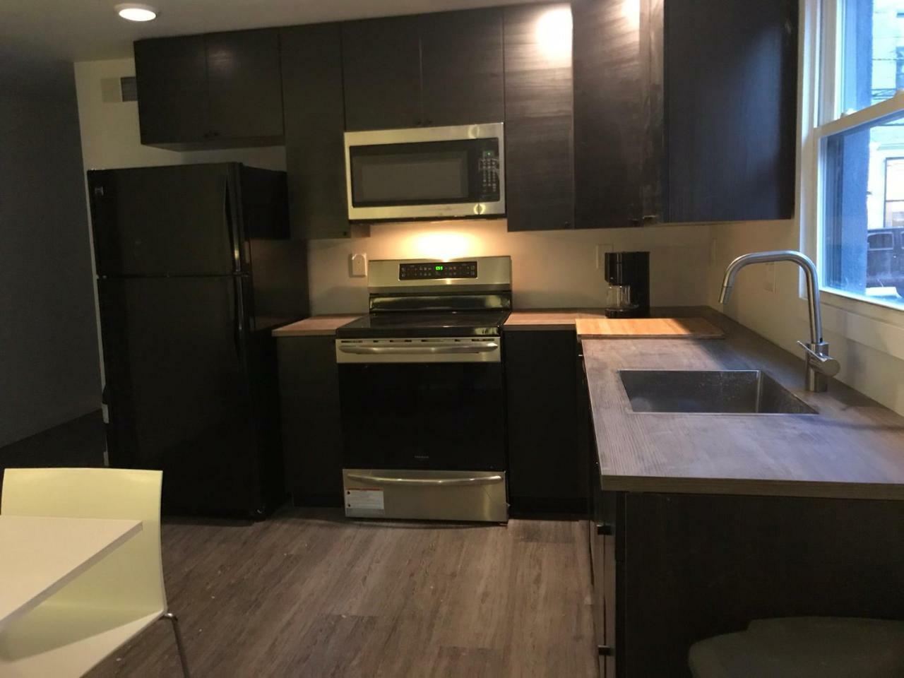 Modern Ironbound With Kitchen-fasttraintonyc-onestoptoairport Guest house Newark