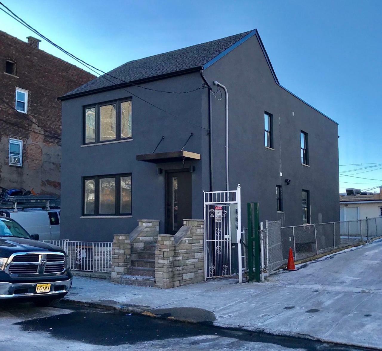 Modern Ironbound With Kitchen-fasttraintonyc-onestoptoairport * Newark