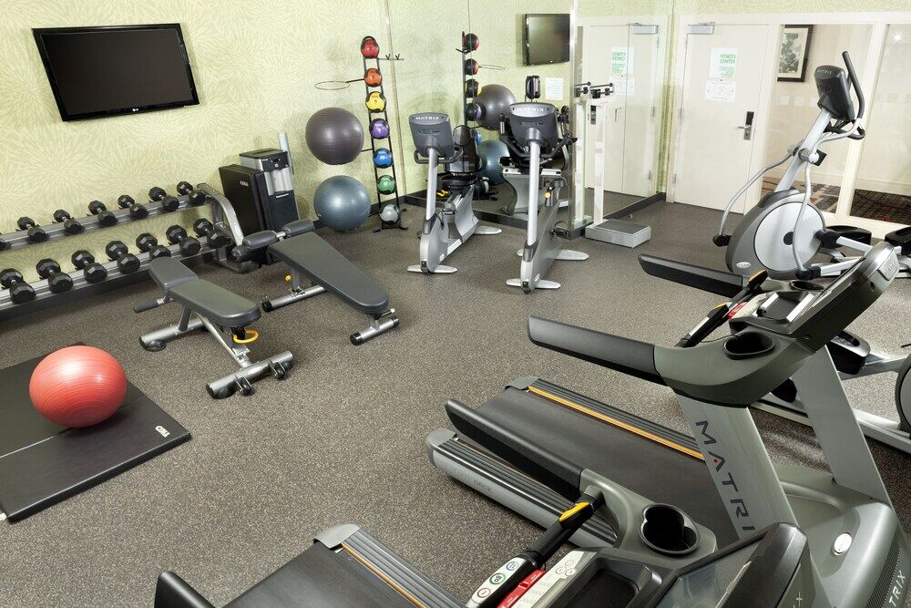 Hampton Airport 3*