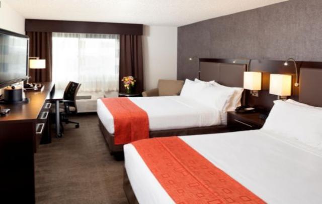 Hampton Airport 3*